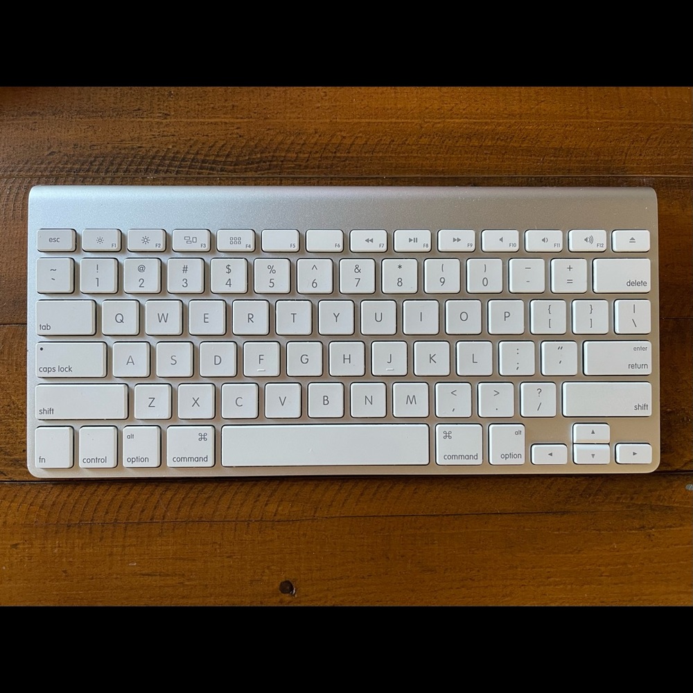 Apple Wireless Keyboard Bluetooth Battery